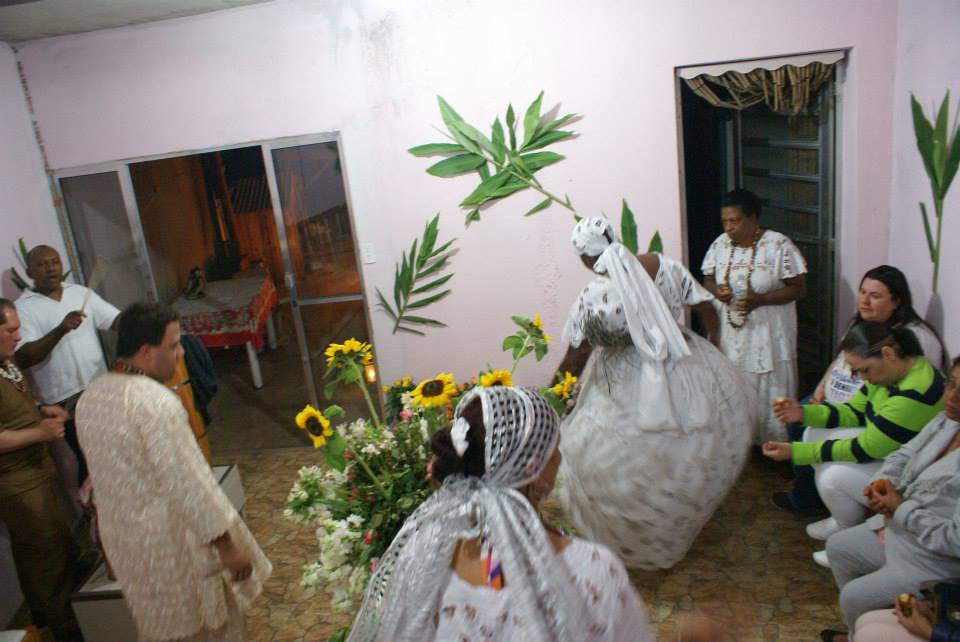 Roda de Orixá com folhas sagradas — 2009